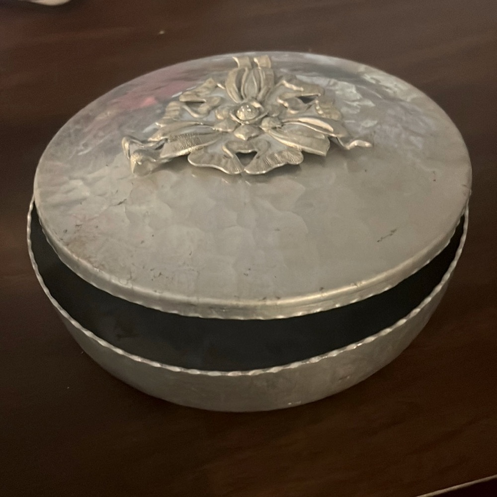 Vintage, hammered aluminum, powder can with lid